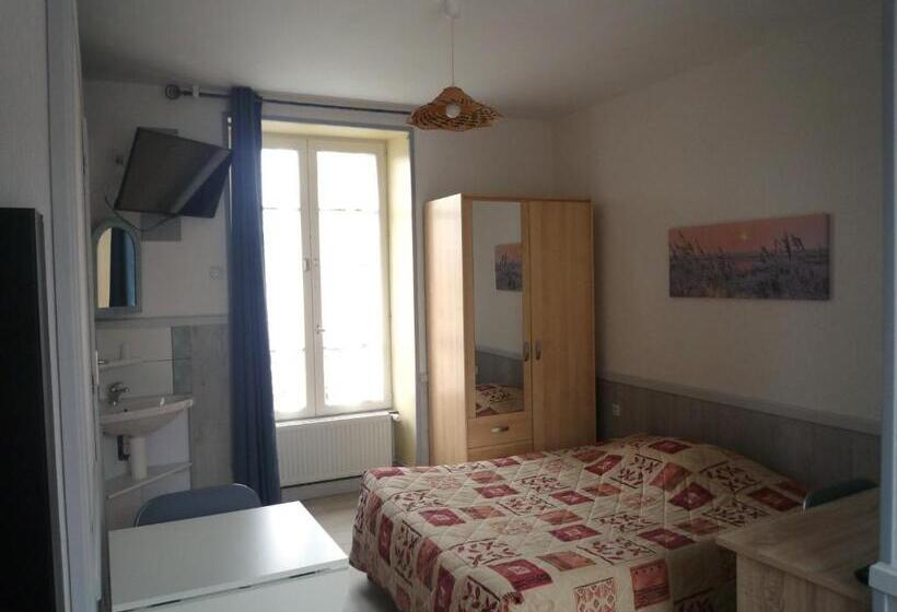 فندق Au Relais Du Parc De Millevaches