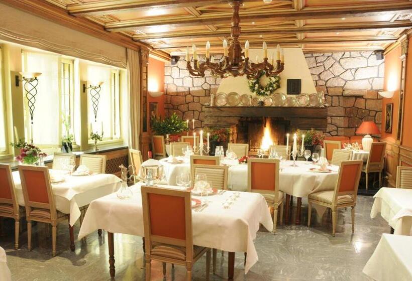 ホテル Hôtel Restaurant Erckmann Chatrian