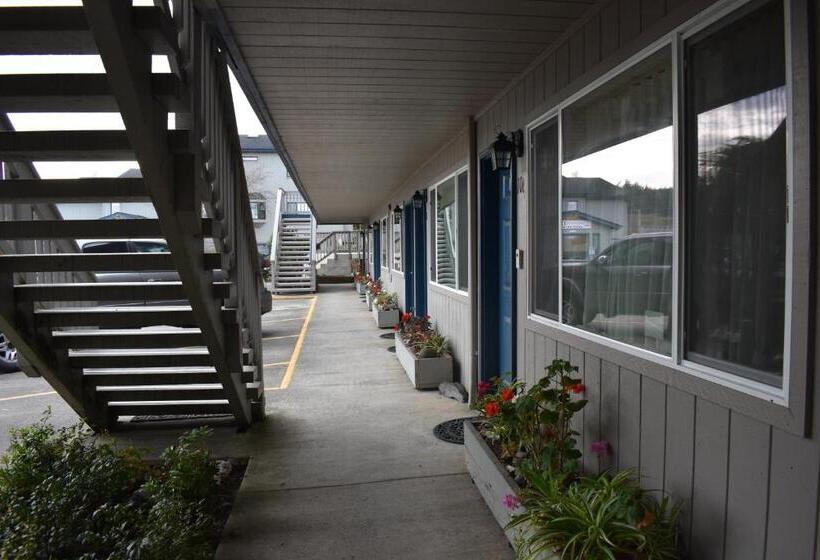 فندق Lighthouse Cove Inn