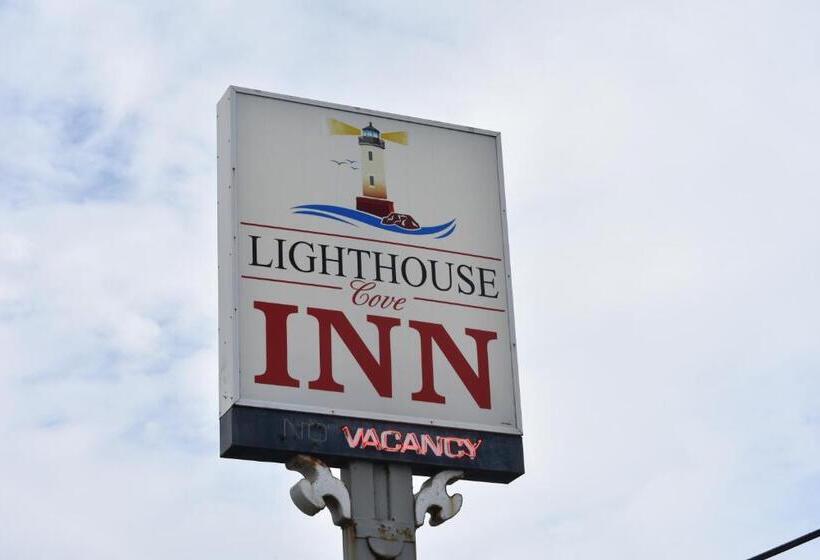 فندق Lighthouse Cove Inn