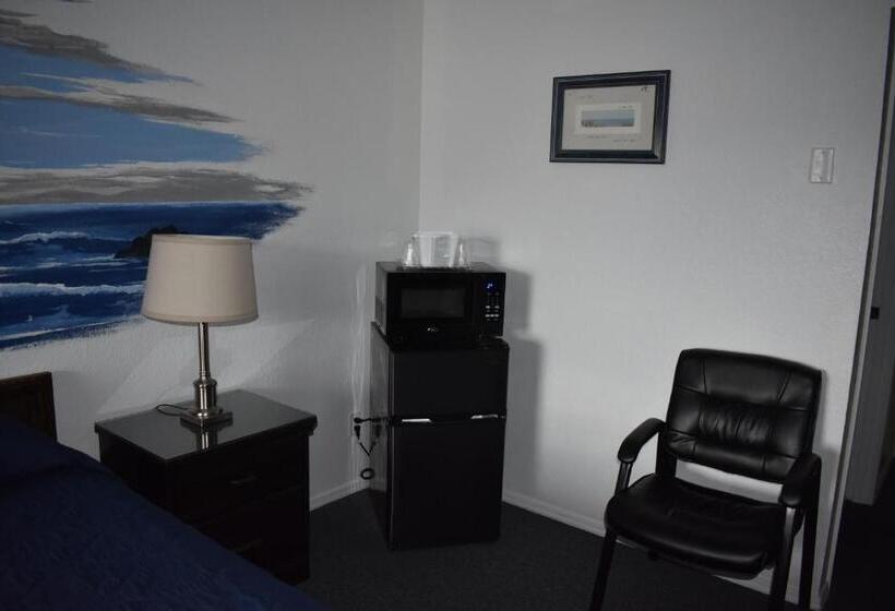 فندق Lighthouse Cove Inn