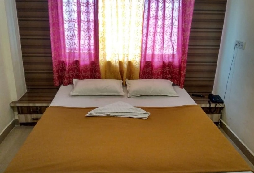 Hotel Silver Palm