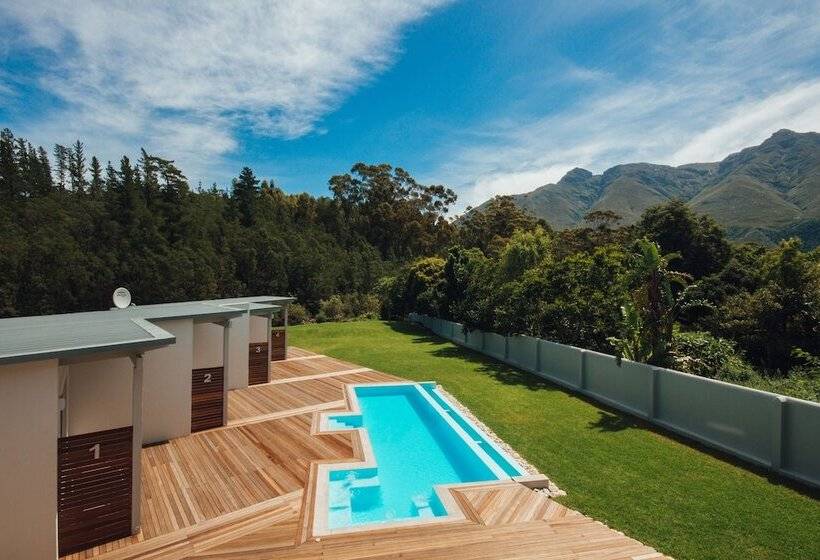 Пансион A Riverbed Guesthouse