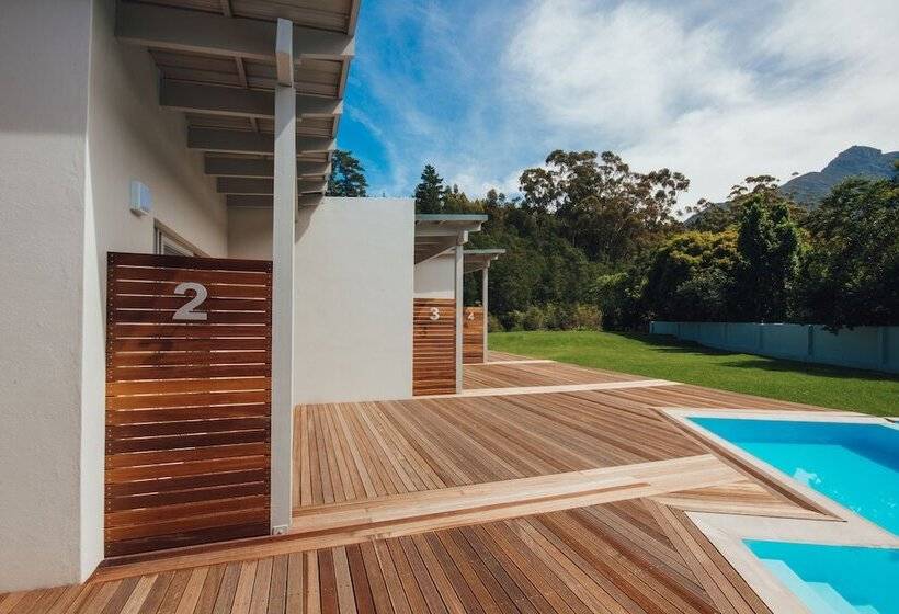 Пансион A Riverbed Guesthouse