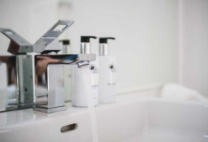 Пансион A Riverbed Guesthouse