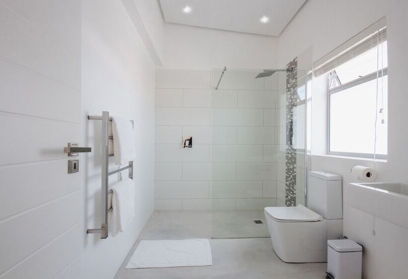 Пансион A Riverbed Guesthouse