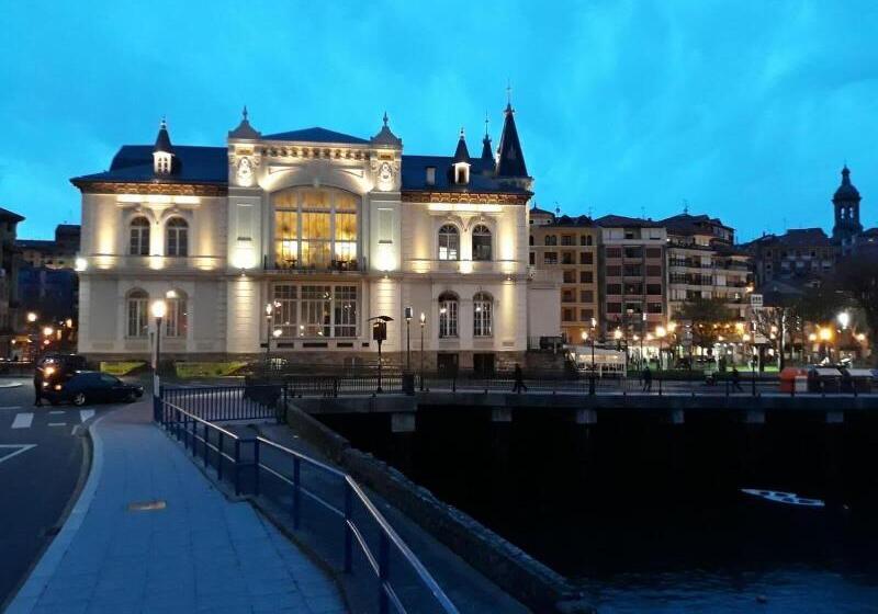 펜션 Aldatzeta Ostatua