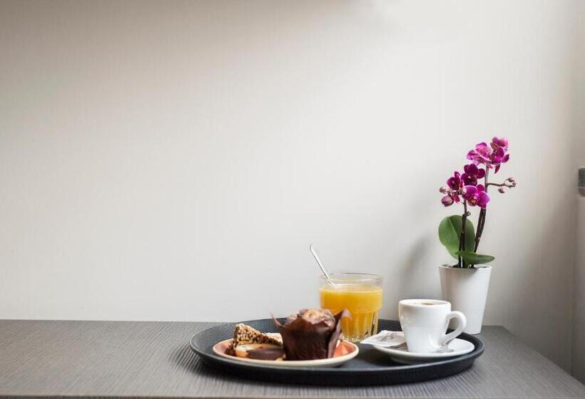 פנסיון Diana Rooms