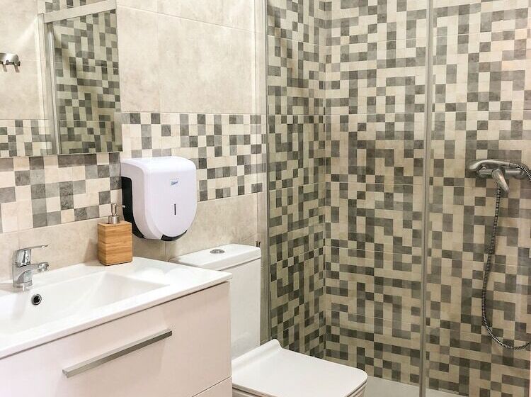 膳宿费 Villa Galicia