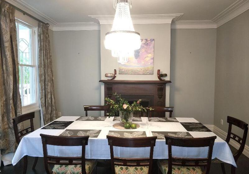 펜션 Western Springs Villa To Auckland Central Heritage Villa