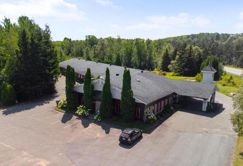 فندق صغير Auberge Pique Nique