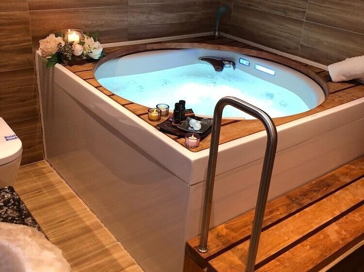 فندق صغير Hospedería Casa Martell