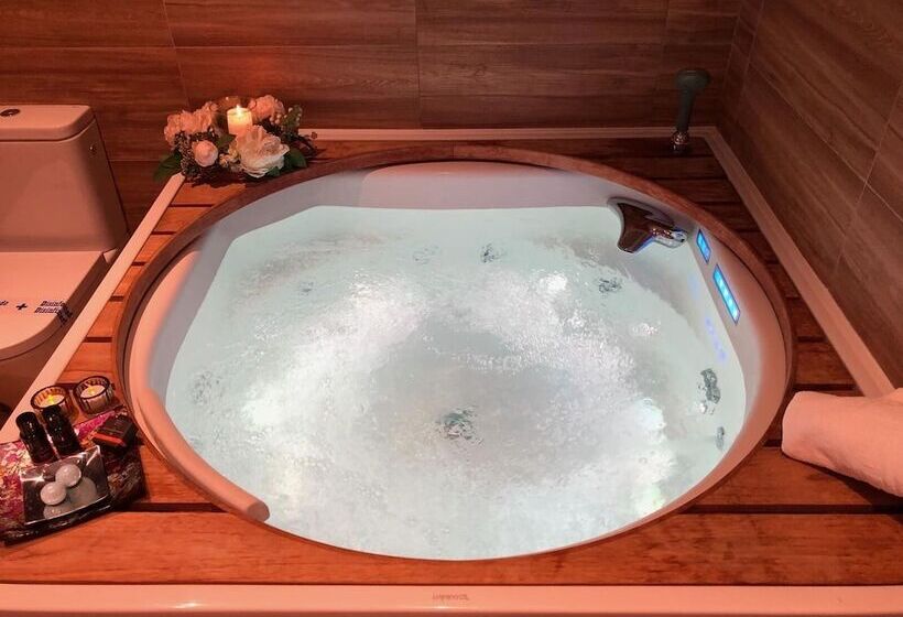 فندق صغير Hospedería Casa Martell