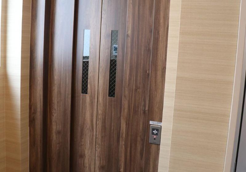 Alberg Red Helmet House & Sports Bar Hiroshima