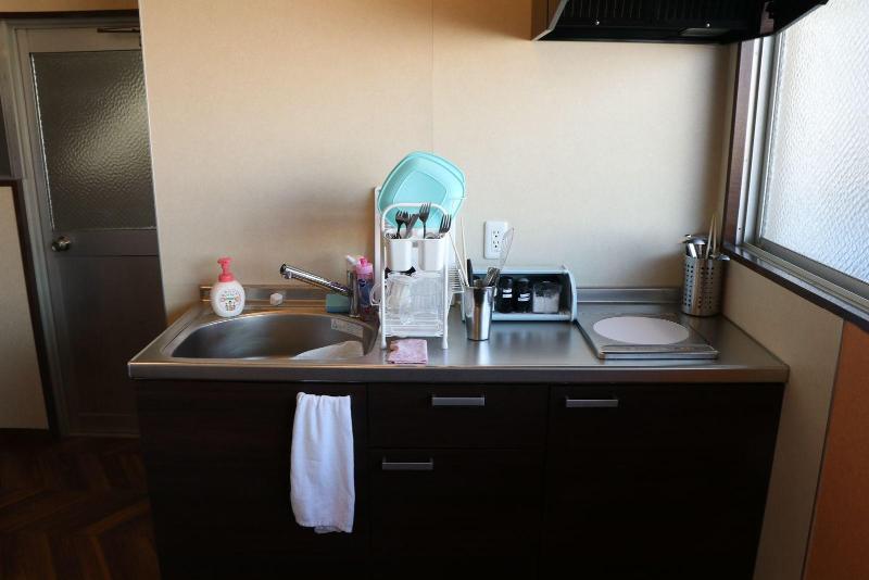 Alberg Red Helmet House & Sports Bar Hiroshima