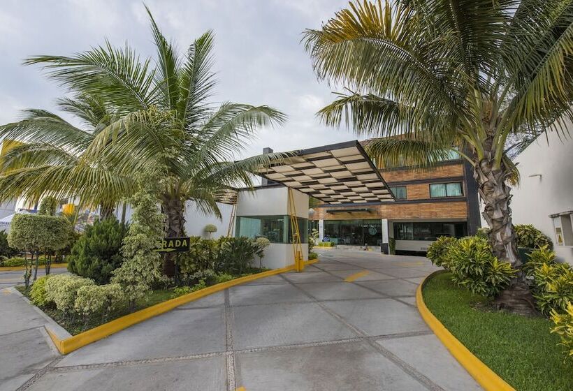 هتل Andiroba Palace