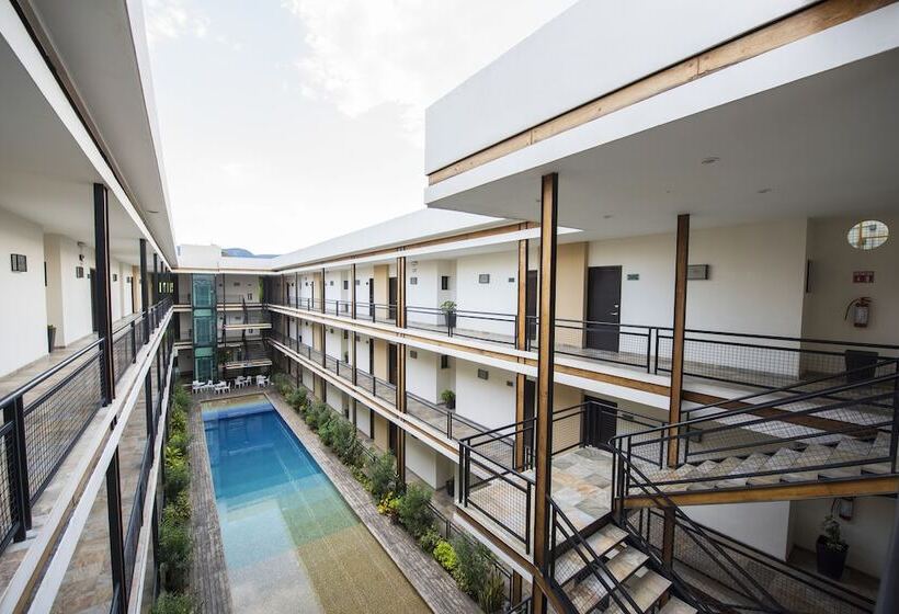 هتل Andiroba Palace