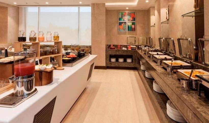 Lemon Tree Hotel Lucknow