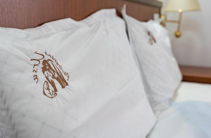 Hotel Pastravaria Ursu