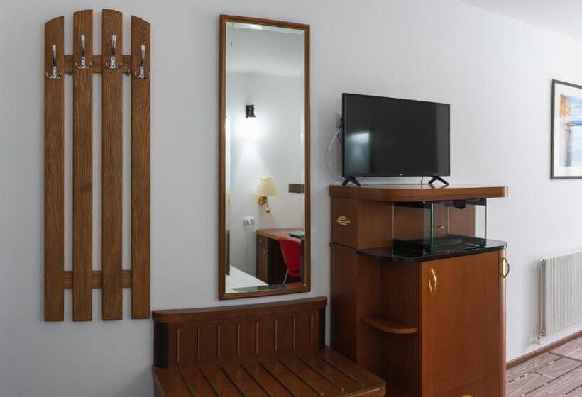 Hotel Pastravaria Ursu