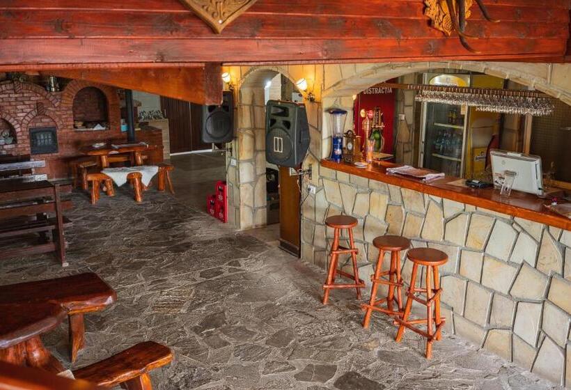 Hotel Pastravaria Ursu