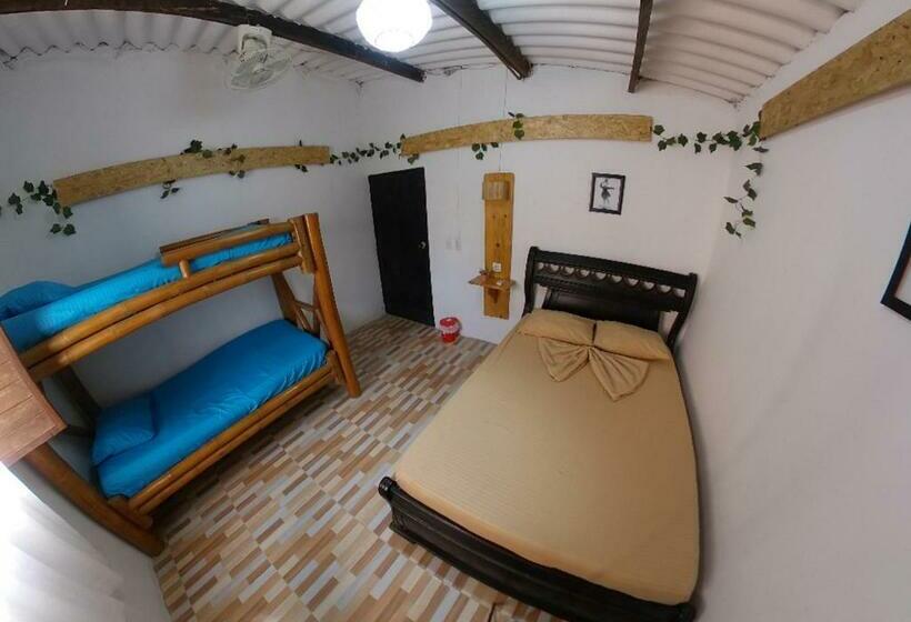 ペンション Akainoie