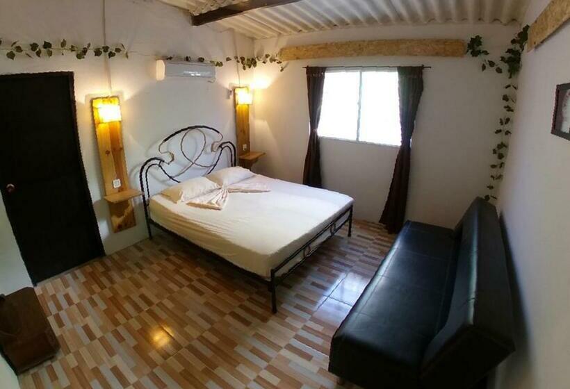 ペンション Akainoie