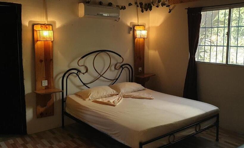 پانسیون Akainoie