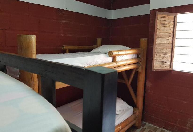 ペンション Akainoie