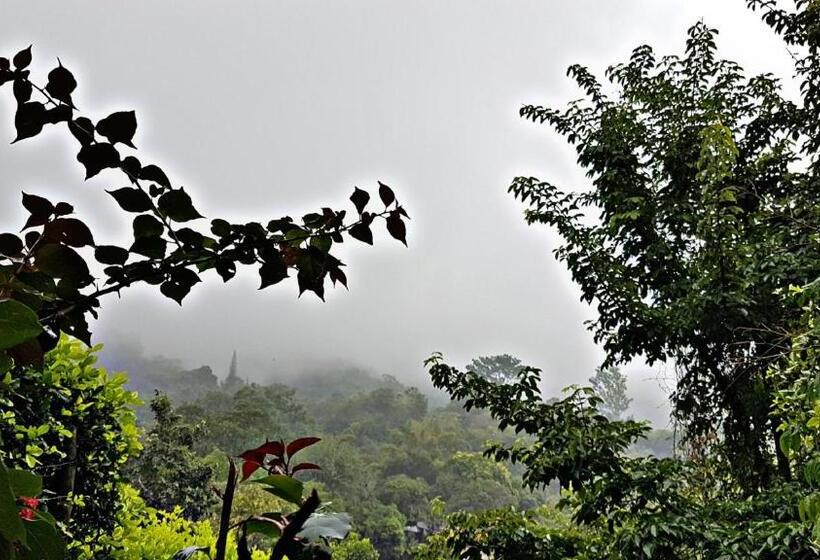 ペンション Akainoie