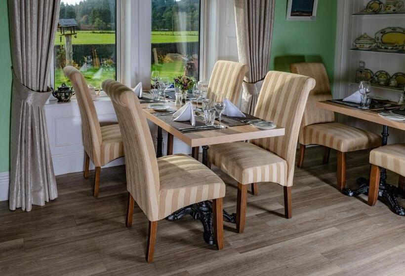 بنسيون Carradales Luxury Guest House