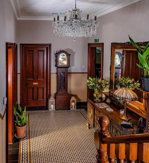 פנסיון Carradales Luxury Guest House