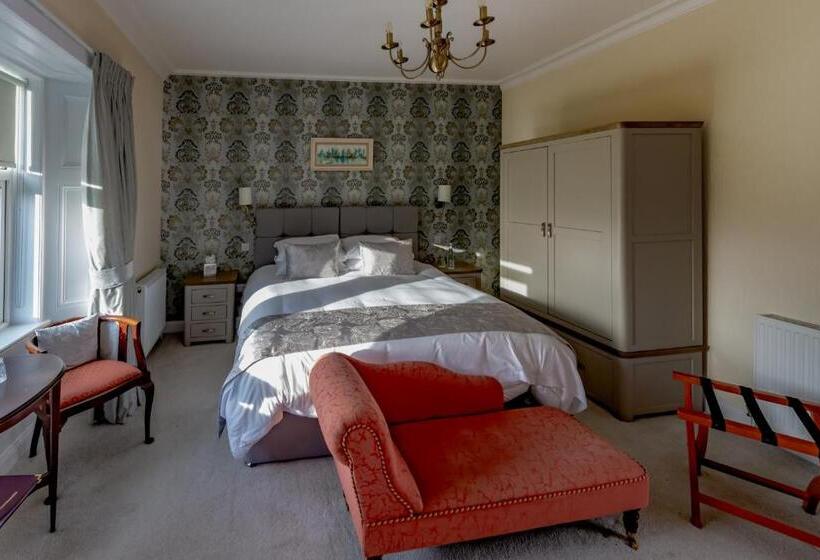 بنسيون Carradales Luxury Guest House