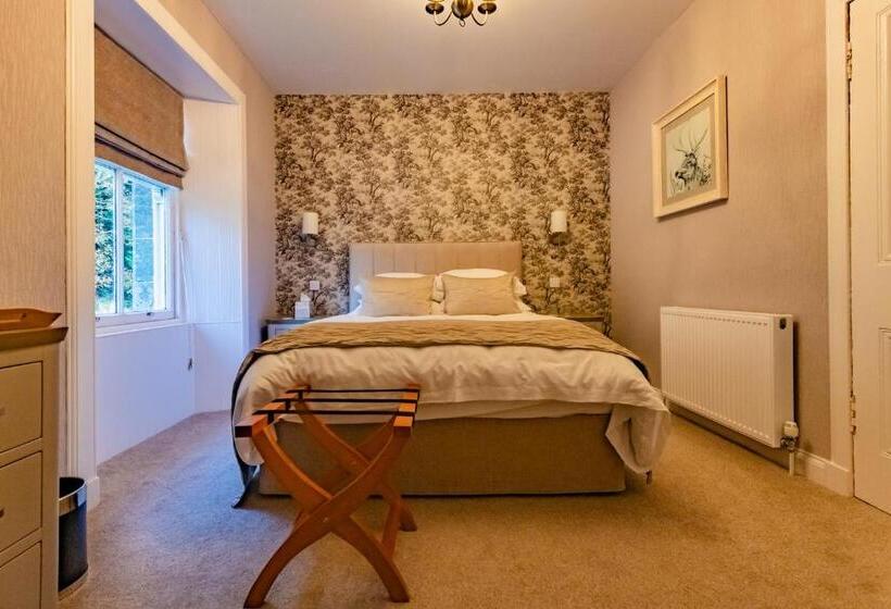 بنسيون Carradales Luxury Guest House