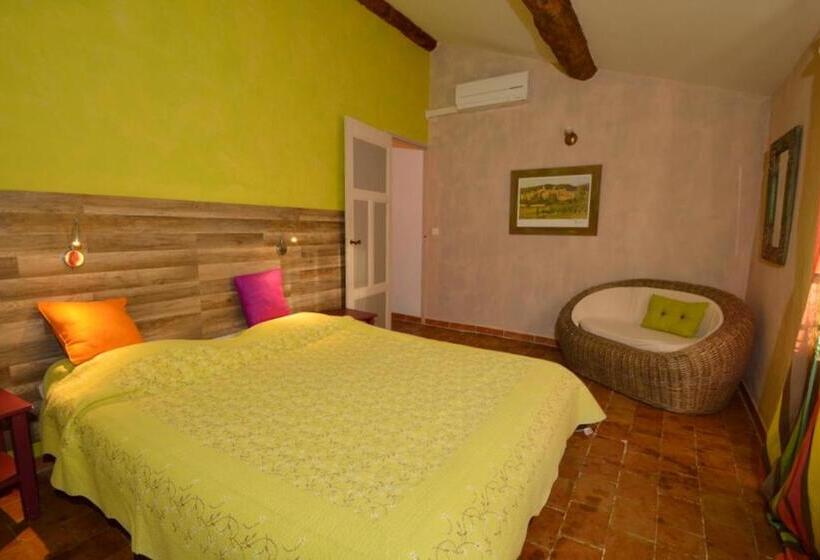 بنسيون La Tuilière En Luberon
