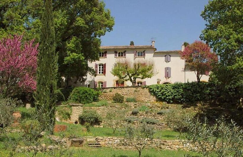 بنسيون La Tuilière En Luberon