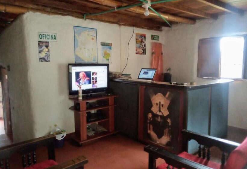 ユースホステル Casa Annunakis