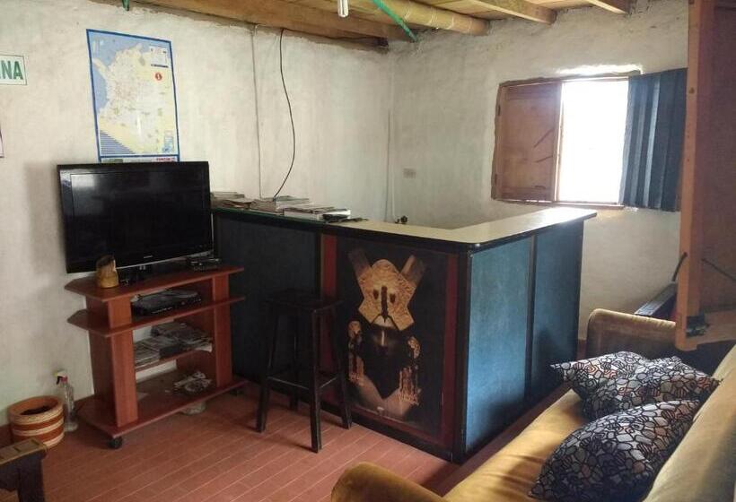 هاستل Casa Annunakis