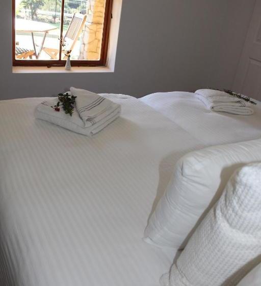 هتل Cango Caves Estate