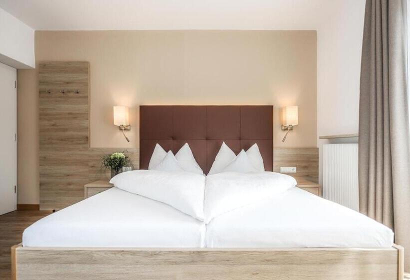هتل Lingers Suites & Residence