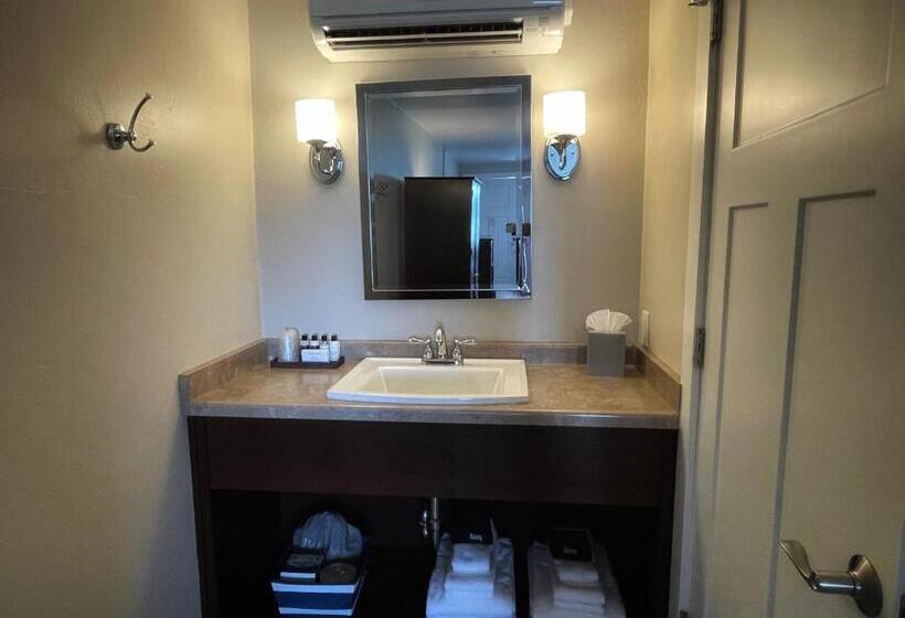 فندق The Water Street Inn