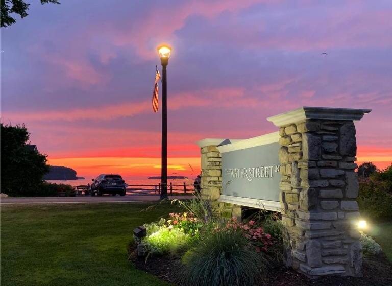 فندق The Water Street Inn