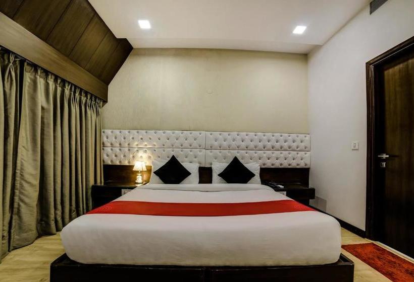 酒店 Capital O 10591 Ptl