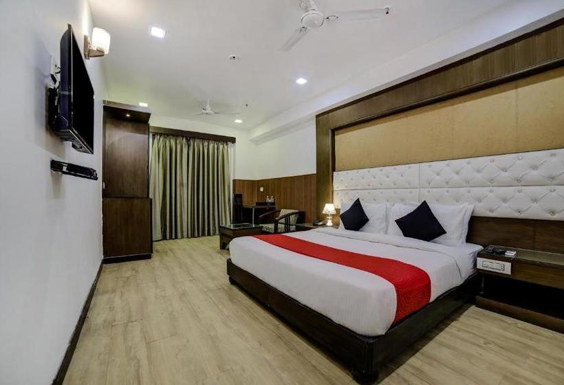 فندق Capital O 10591 Ptl