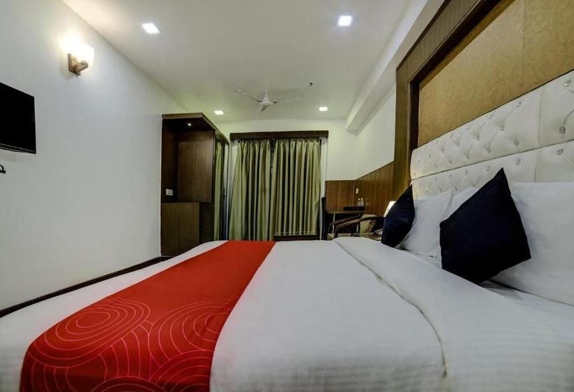 酒店 Capital O 10591 Ptl