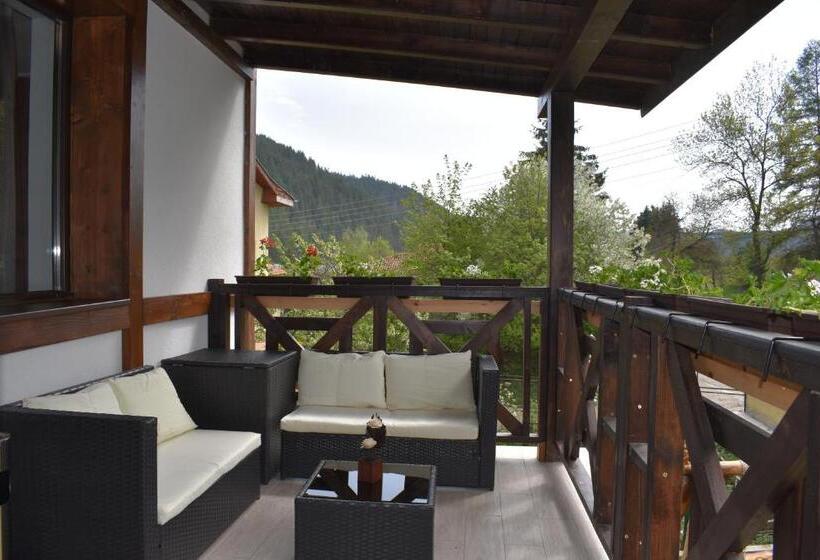 Пансион Bavaria House