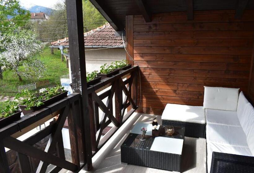 Пансион Bavaria House