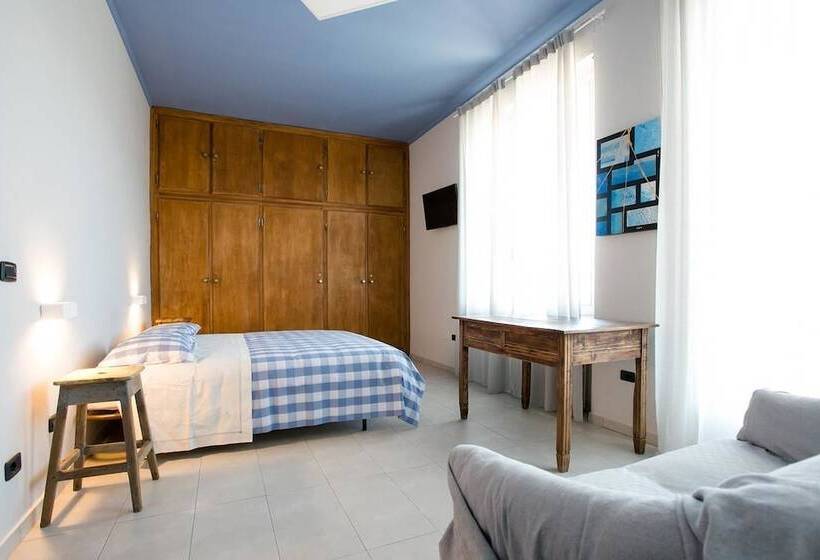 פנסיון Boulevard 900