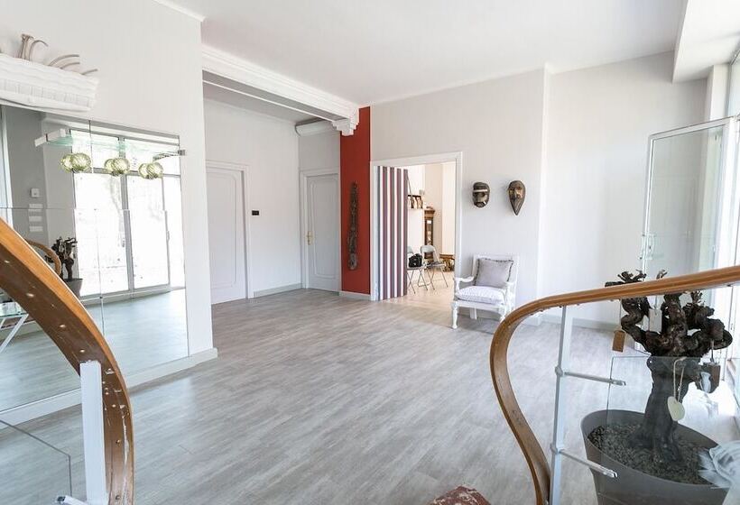 بنسيون Boulevard 900