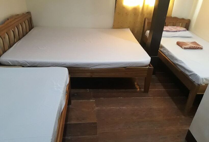 هاستل Adrian Traveller S Inn